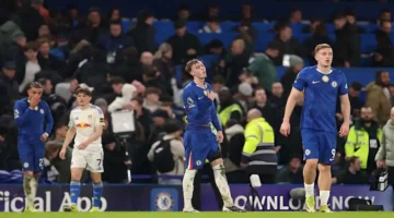 ليدز يعطل تشيلسي.. نيوكاسل يطيح بمدرب توتنام بعد انتصار عريض بالدوري الإنجليزي